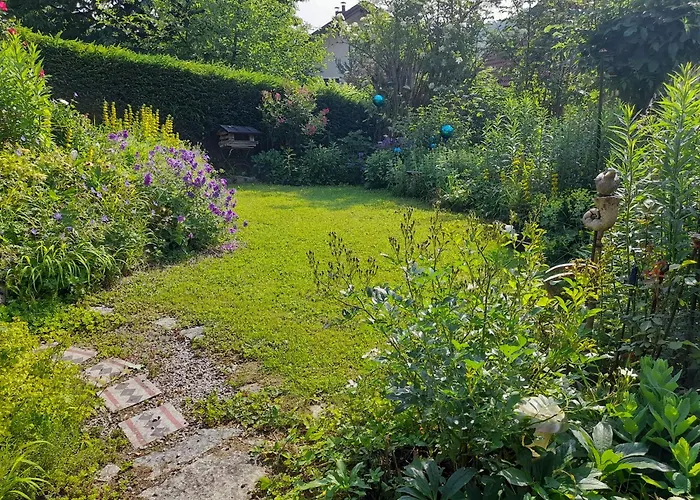 Im Naturgarten アパート タイゼンドルフ